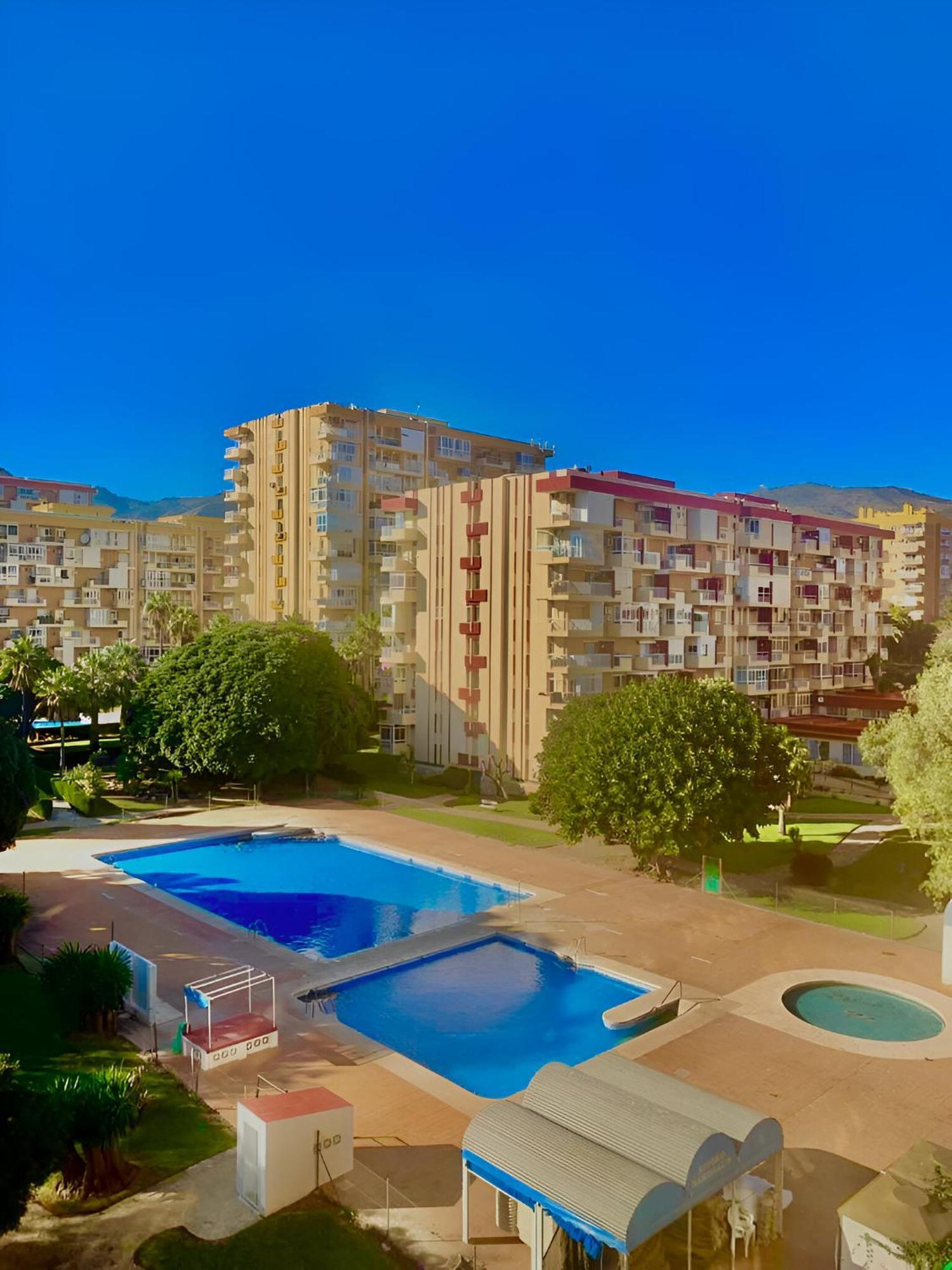 Luxury Suites Sunset Beach Benalmádena Exterior foto